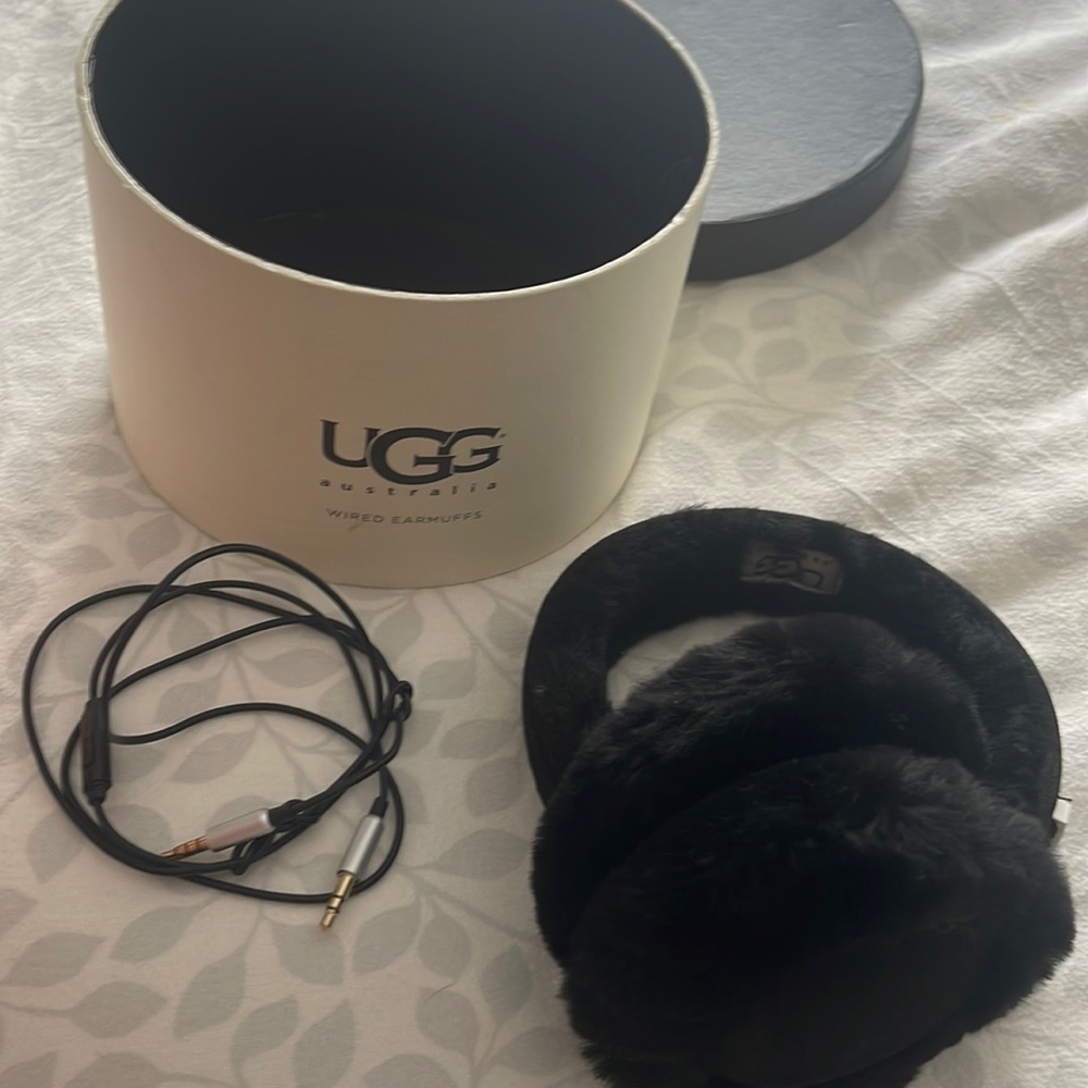 Ugg wired earmuffs